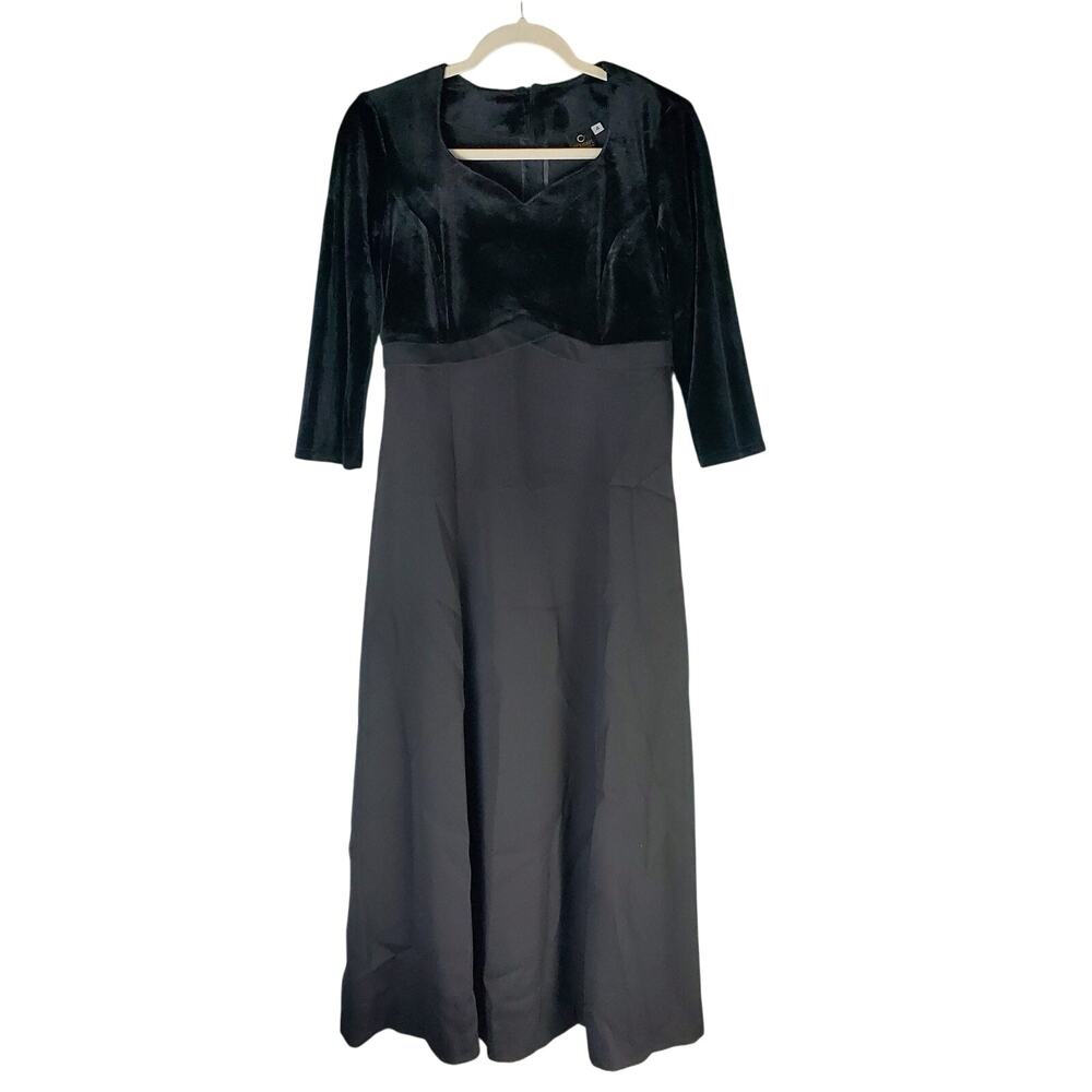 Cousin's Concert Attire Womens Black Sweetheart Neck Velvet Sleeve Dress Size 4